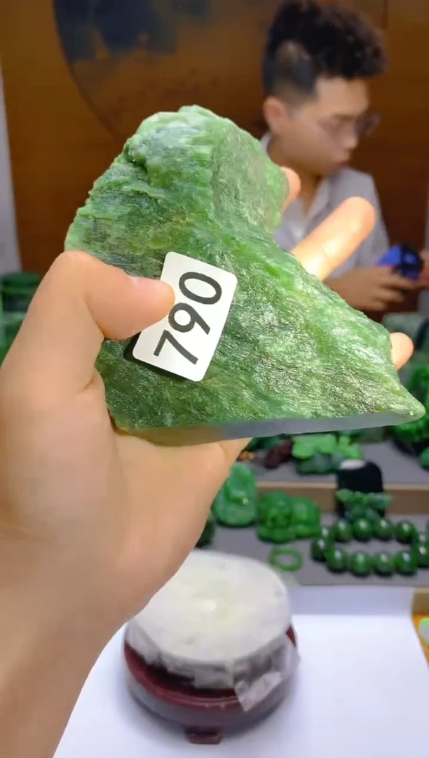 和田玉（碧玉）未镶嵌珠宝半成品790