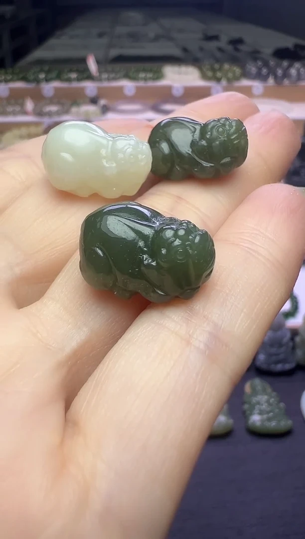 颈饰未镶嵌和田玉144号链接