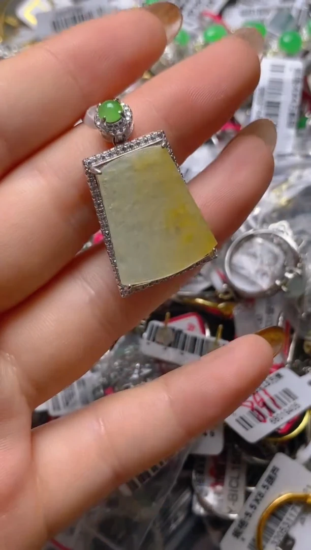 银S925镶嵌戒指翡翠百内无证书