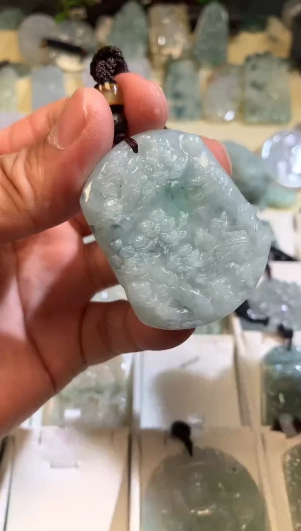 翡翠未镶嵌颈饰4/17/204