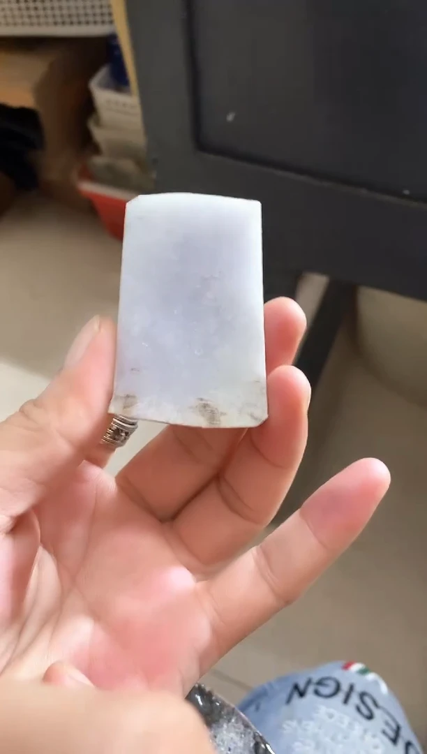 未镶嵌挂件翡翠家**兽边料