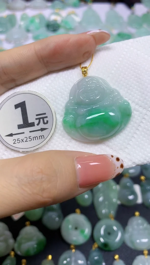 颈饰18K金镶嵌翡翠天然翡翠A货