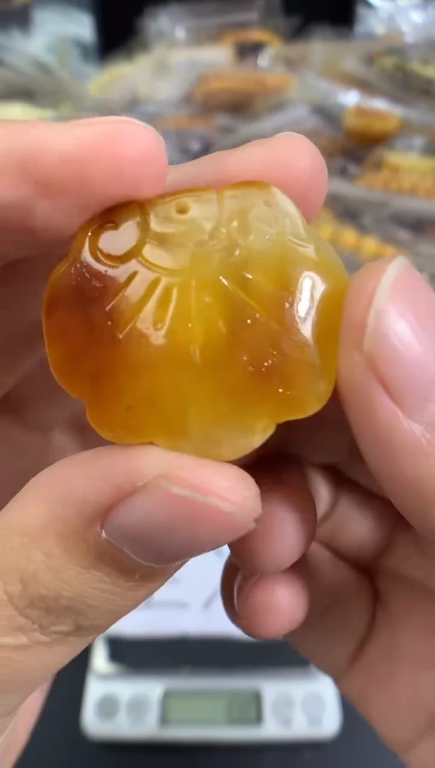 蜜蜡未镶嵌珠宝奇石1