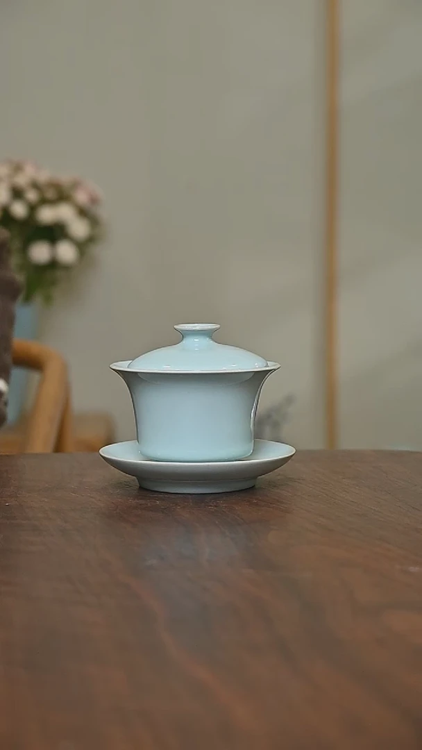 马蹄盖碗 天青 微瑕 朱法喜款