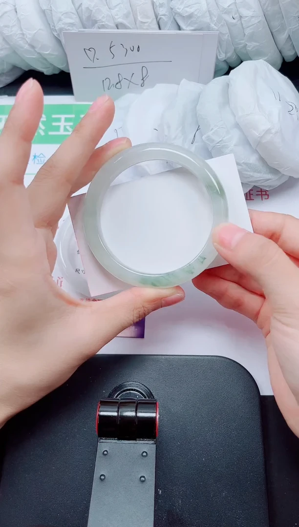 石英质玉手镯未镶嵌26-55/56