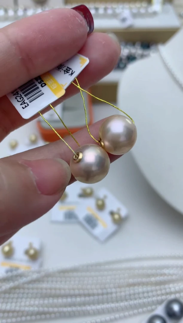 【闪购商品】淡水珍珠颈饰18K金镶嵌e62 多样性发其一