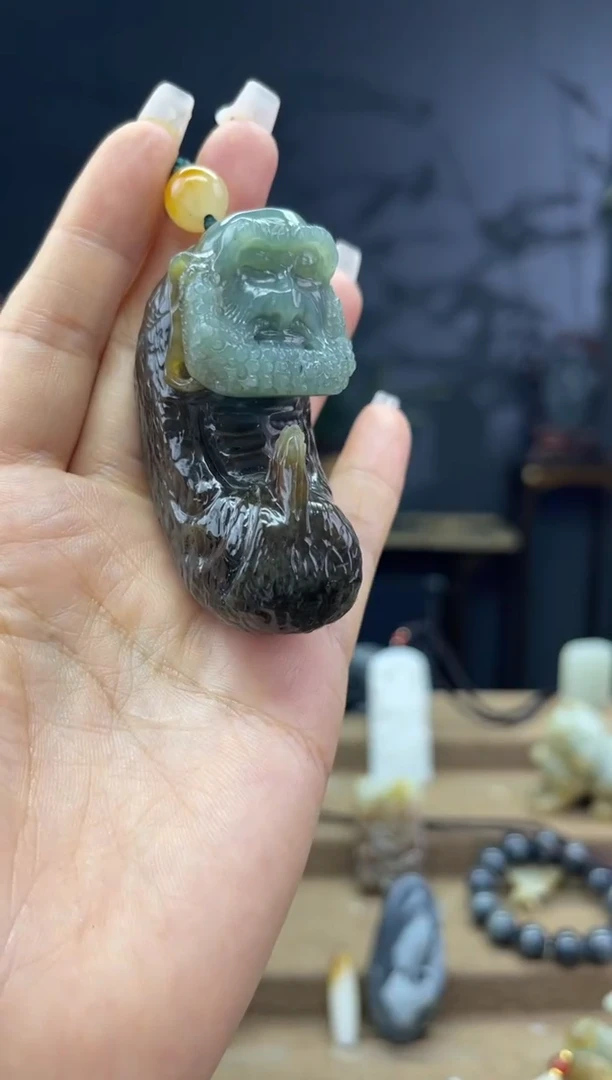 颈饰未镶嵌和田玉1