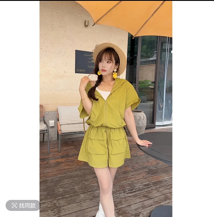 2025夏季新款速干防晒设计感小众宽松显瘦连帽短袖短裤运动风套装