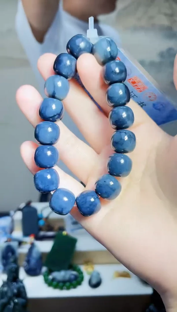 和田玉未镶嵌颈饰1