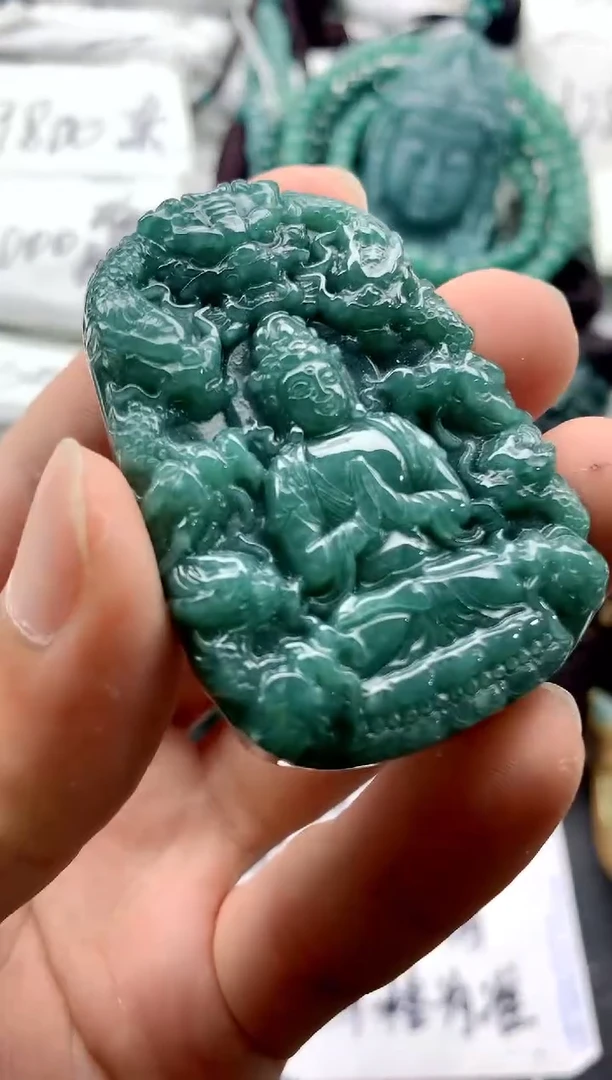 翡翠未镶嵌颈饰0000000000