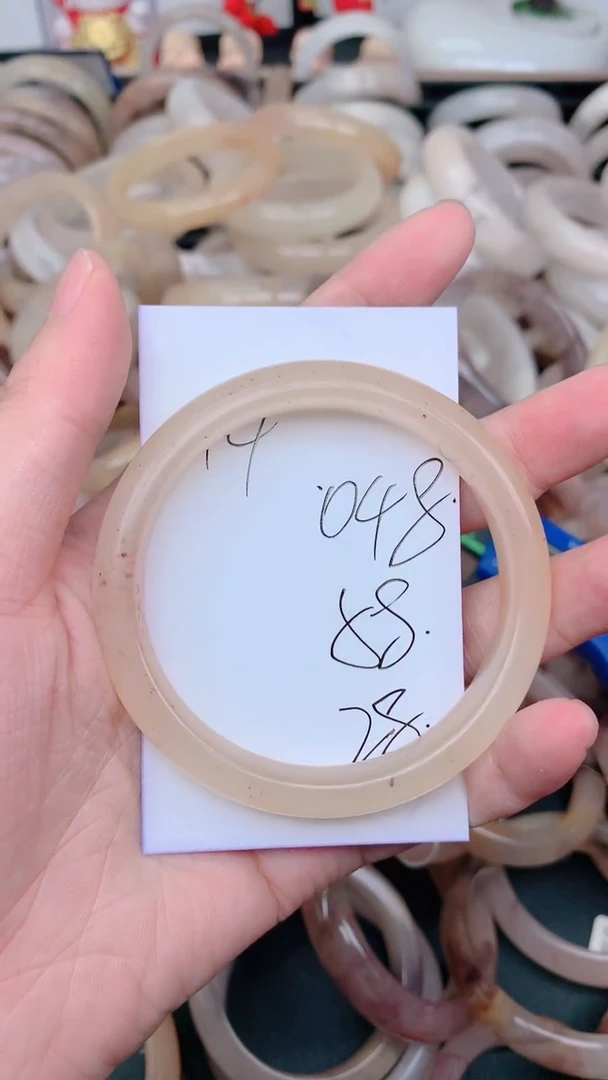未镶嵌手镯石英质玉048