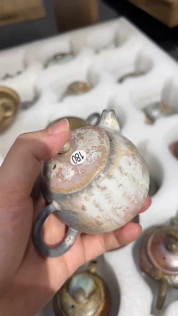 壶180号容量100-110ML 高白泥 微瑕 放漏