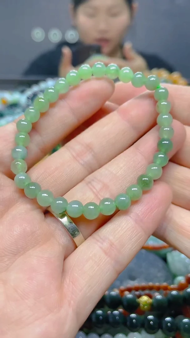 颈饰未镶嵌翡翠5mm/ Z /翡翠A货，一件也是批发价