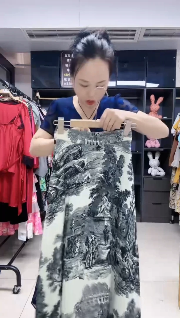 码 时尚精品女装 潮流服饰