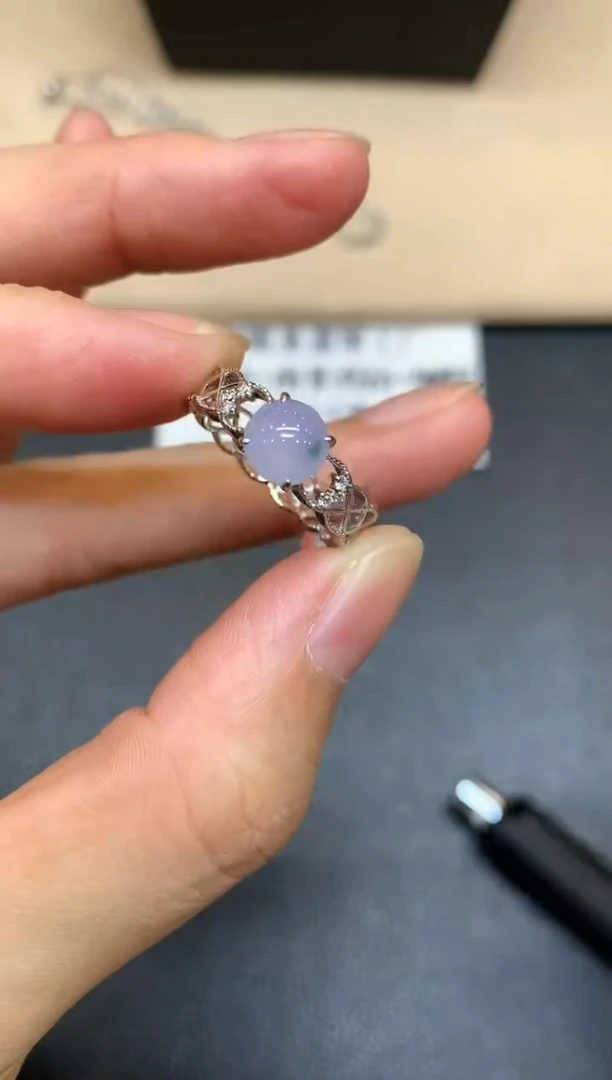 18K金镶嵌戒指翡翠蛋面【无服务费