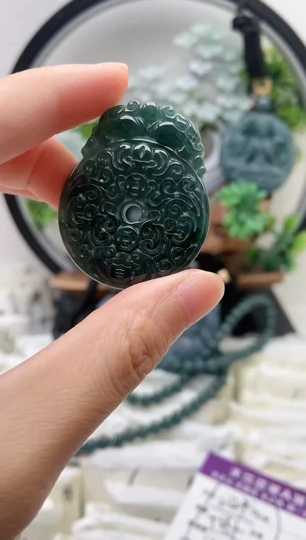 翡翠未镶嵌颈饰扣子