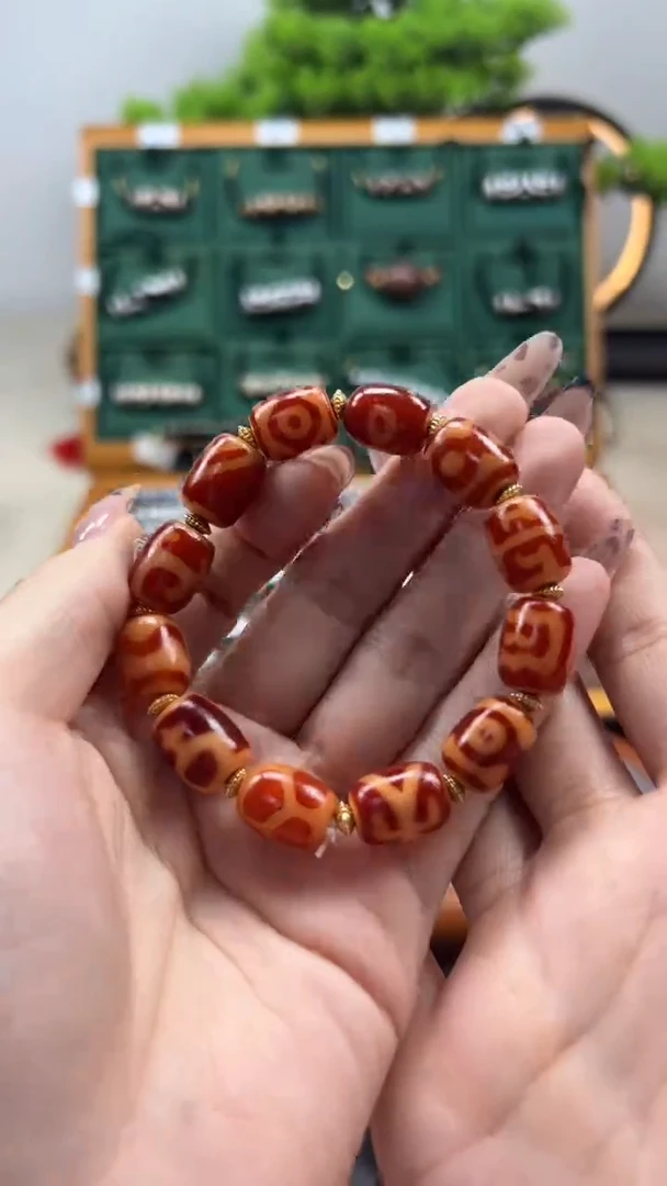 玛瑙/玉髓（覆膜）颈饰合金28.（微瑕）