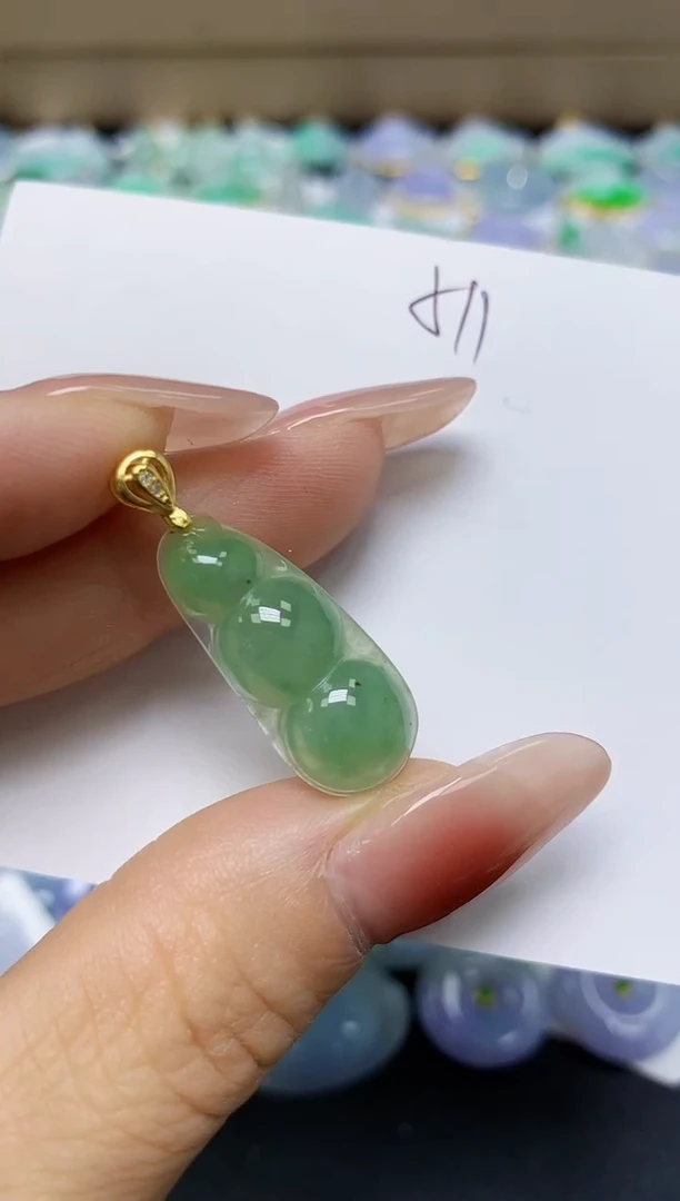 翡翠未镶嵌颈饰 天然缅甸翡翠A货