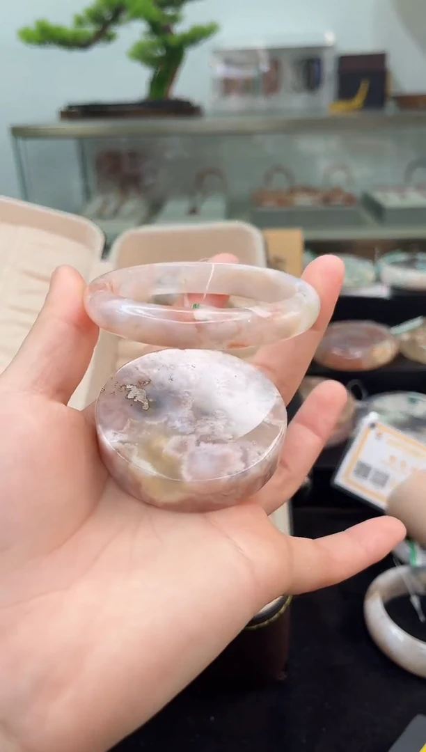 未镶嵌手镯石英质玉56圈口（赠品镯心）3039642