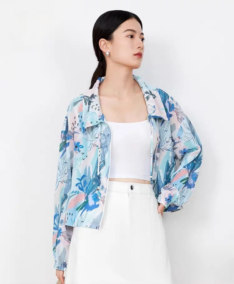 2025夏季专柜轻松感截短式外套女夏季新蓝色设计感休闲上衣 T1061