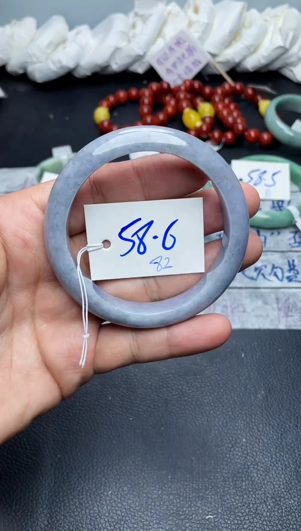 未镶嵌手镯翡翠82