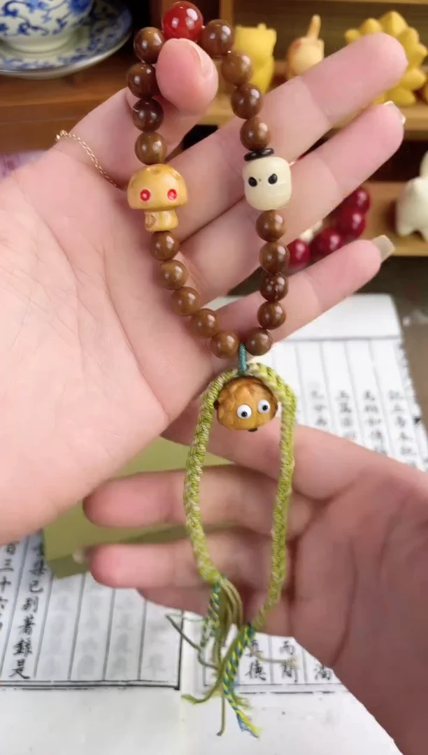 非洲檀香无事牌菩提木质串珠手串/多发性其一/不带盒子