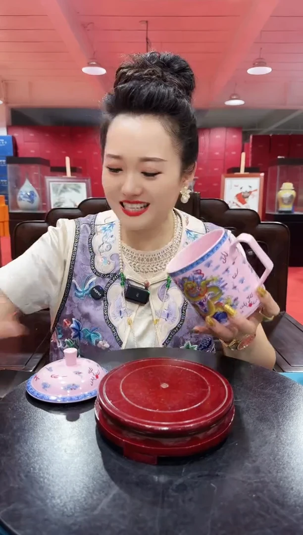陶瓷红稀土龙纹办公杯