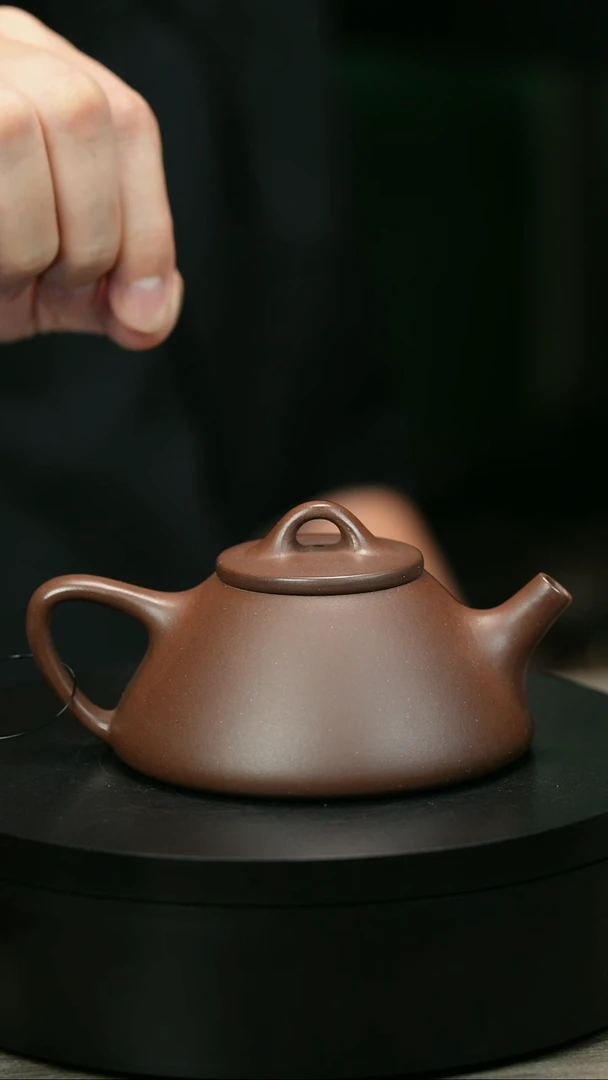 茶壶紫砂A***成H1462赵信军光素水波石瓢