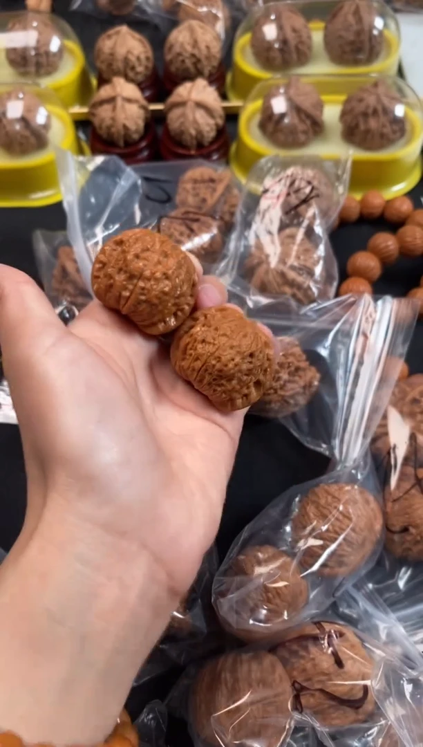 文玩核桃把件血麒麟36尺S698