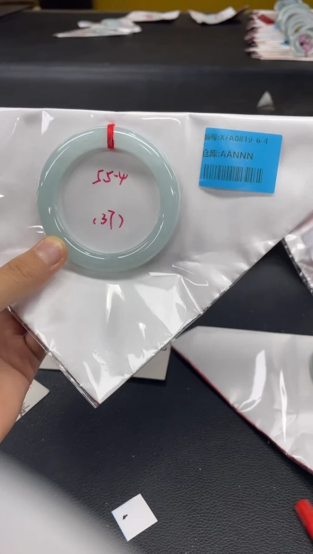 未镶嵌手镯翡翠翡翠手镯