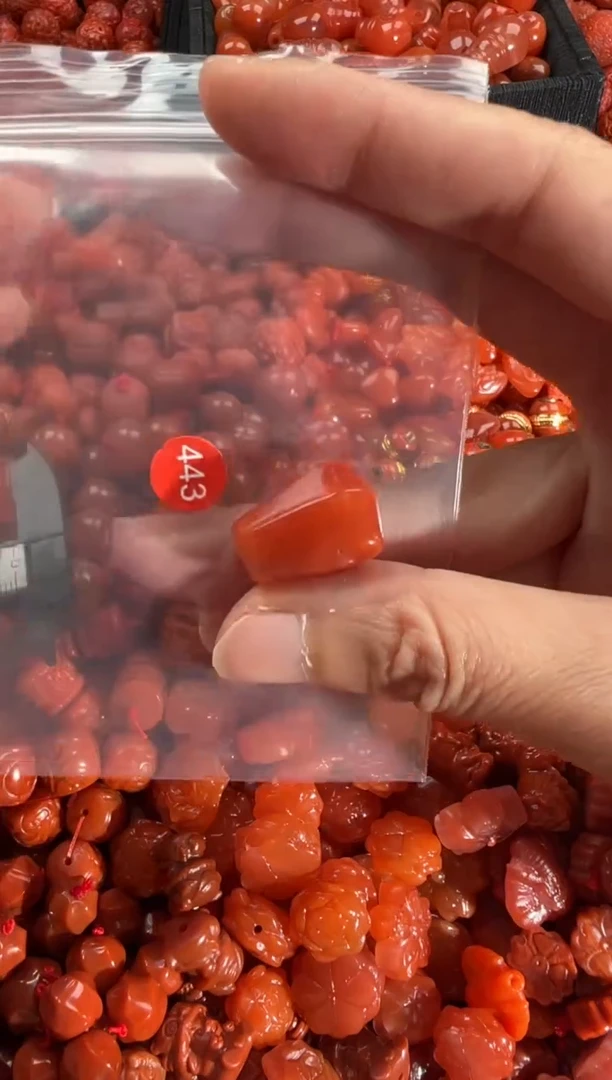 【闪购商品】南红玛瑙颈饰未镶嵌2