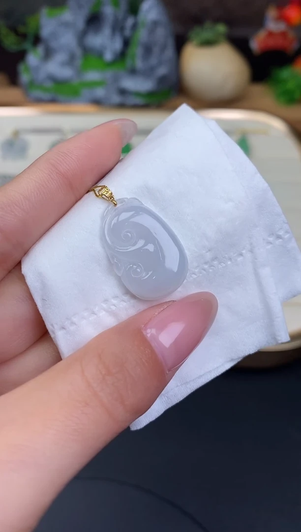 吊坠(不含链)18K金镶嵌翡翠如意18K金扣镶嵌@@CMT