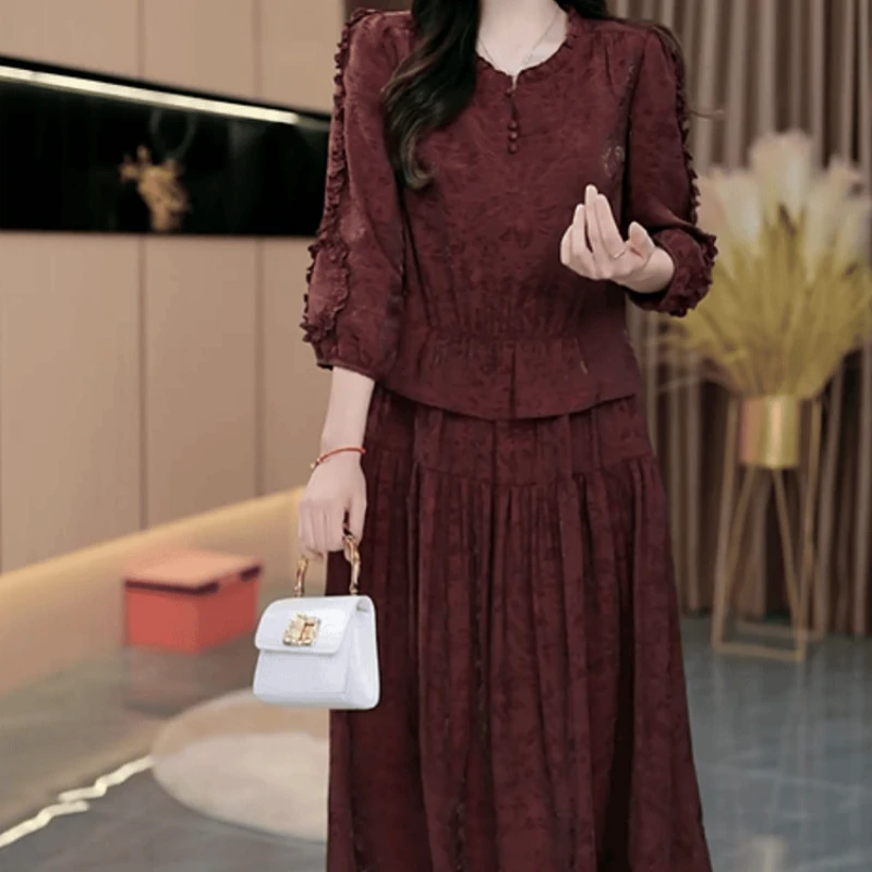 A540【连衣裙】2025早秋新款时尚高贵精致收腰显瘦减龄休闲连衣裙