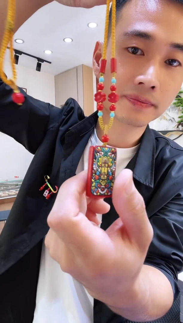 天然辰砂彩绘无事牌毛衣链
