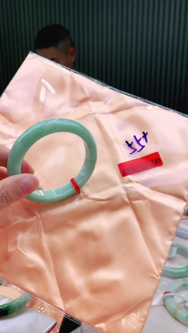 未镶嵌手镯翡翠55