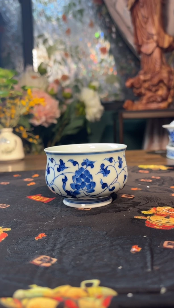 瓷孤品福利青花手绘缠枝莲炉石杯