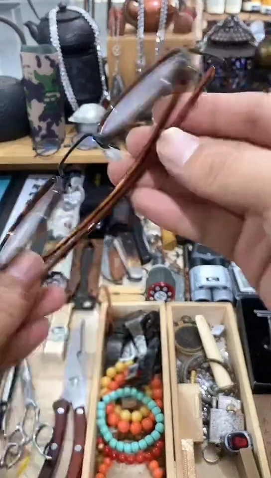 瓷片闪购商品  如图所示