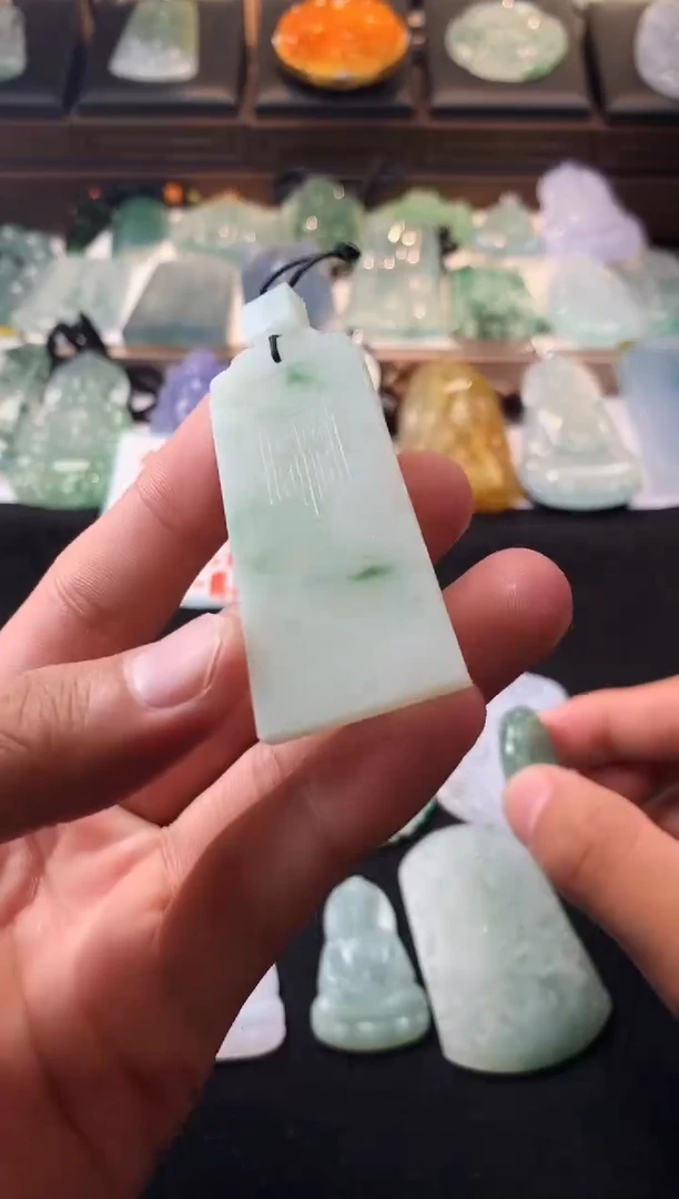 未镶嵌定制翡翠好****S4048毛货不退不换