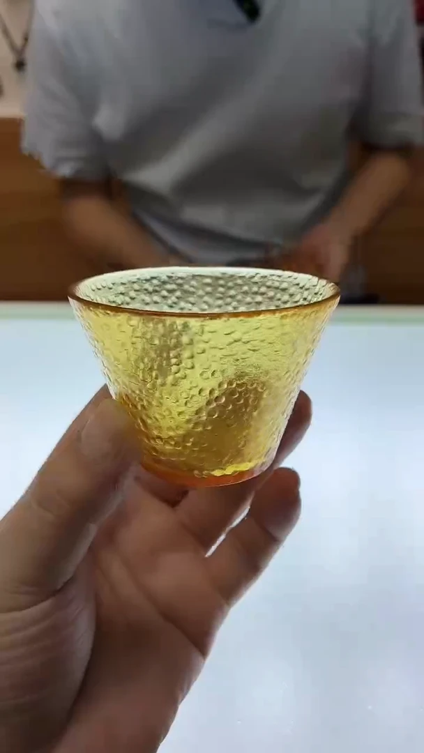 琉璃手工艺品琥珀色琉璃茶杯