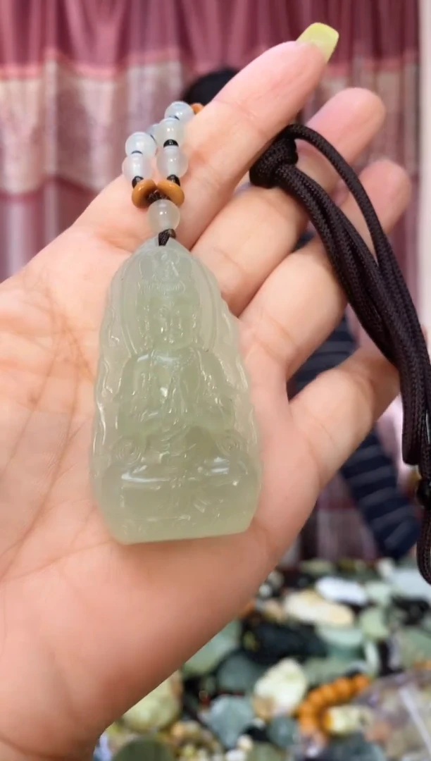未镶嵌岫玉吊坠