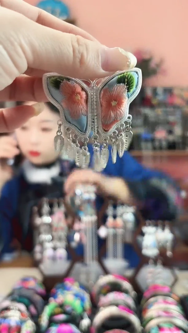 艺枝独绣手工饰品84