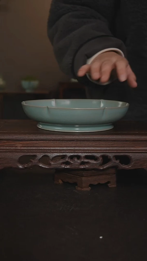 摆件瓷仿古手工葵口洗