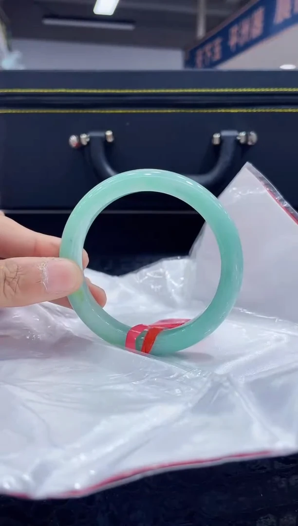 未镶嵌手镯翡翠7