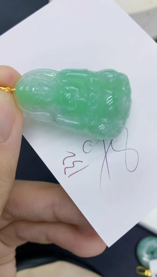 翡翠未镶嵌颈饰111111111111