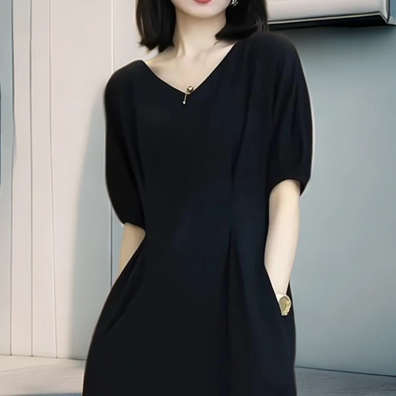 显瘦V领夏季黑色短袖女新款高级感连衣裙气质收腰开叉T恤长裙休闲