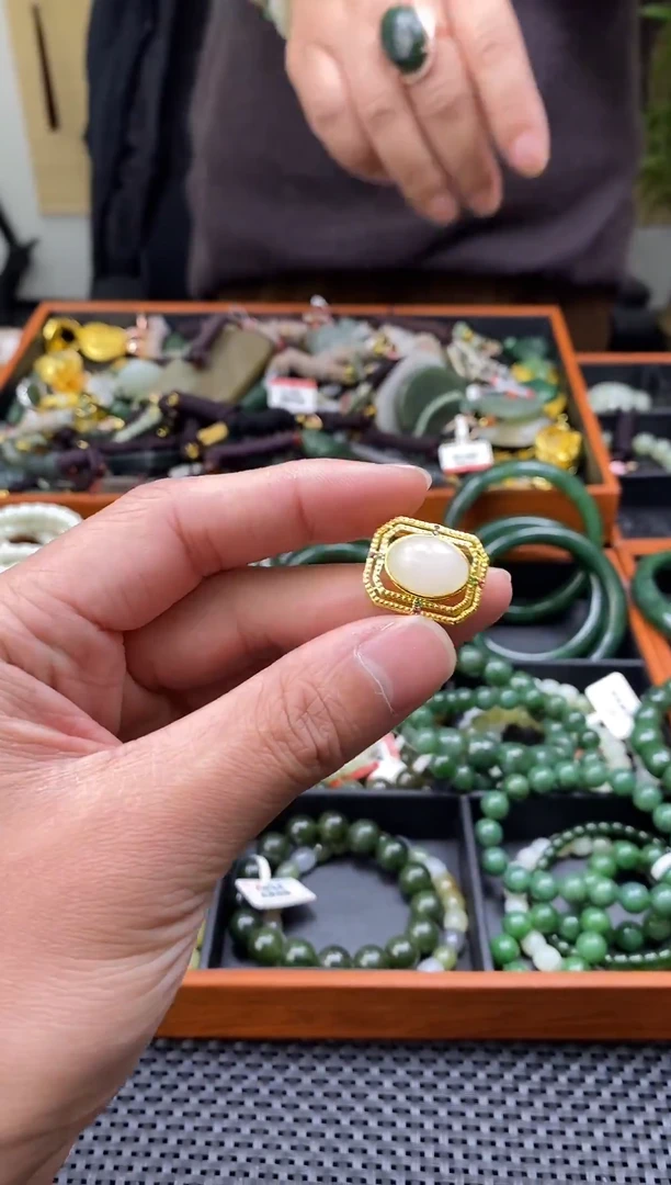 颈饰未镶嵌和田玉多样性发一  93