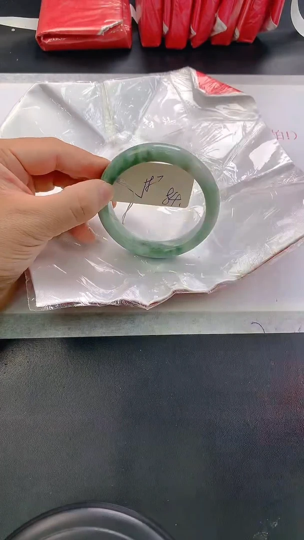 未镶嵌手镯翡翠84