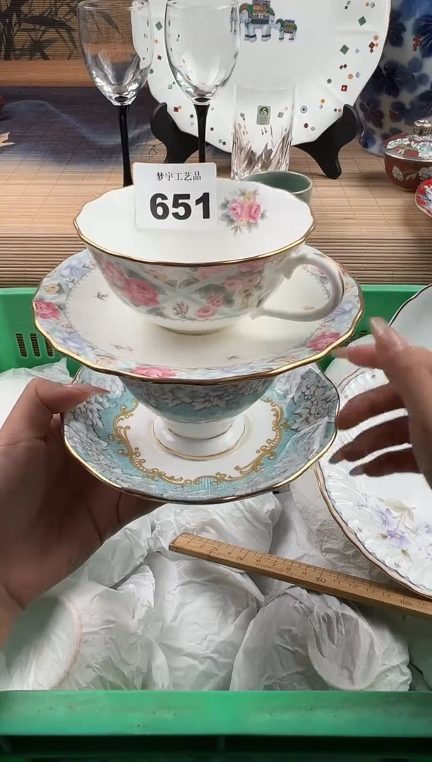 瓷片陌****归瓷片     651