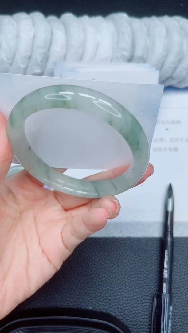 石英质玉手镯未镶嵌37-62.6