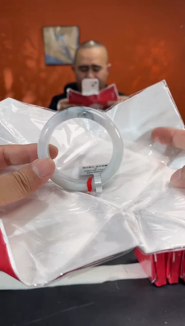 未镶嵌手镯翡翠10